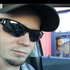 Meet your Posher, Wesley